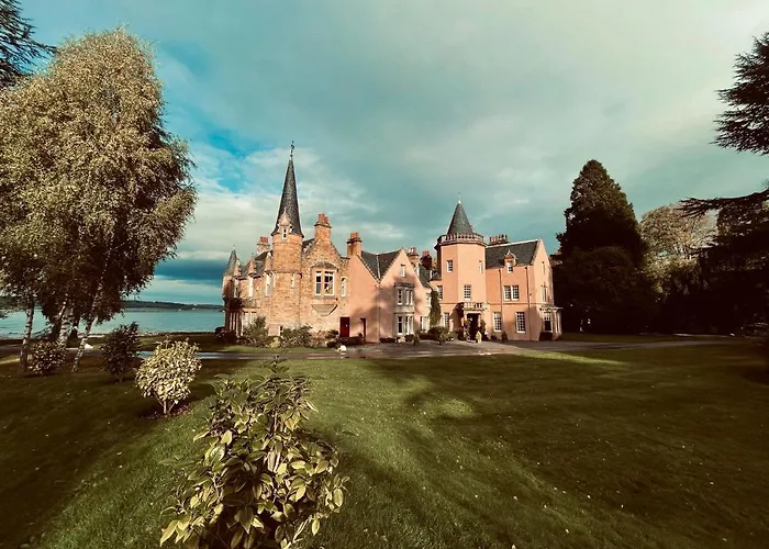 Hotels near Inverness with Swimming Pools: Enjoy a Relaxing Getaway in Scotland