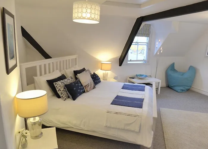 Experience Luxury and Comfort at Portishead Marina Hotels